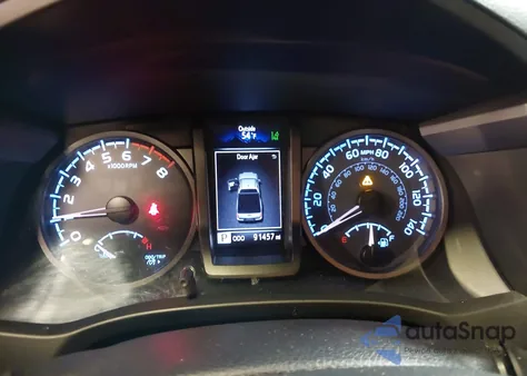 2018 Toyota Tacoma Trd Sport z USA, uszkodzony, nr VIN 5TFSZ5AN0JX154643